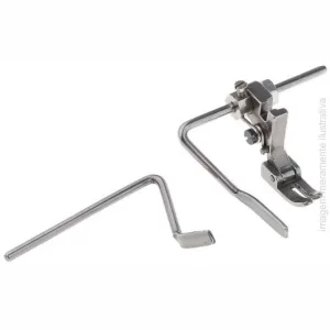 CALCADOR RETA INDUSTRIAL MATELASSÊ DE FERRO COM 2 GUIAS REGULÁVEIS ESQUERDO E DIREITO - S521, P723